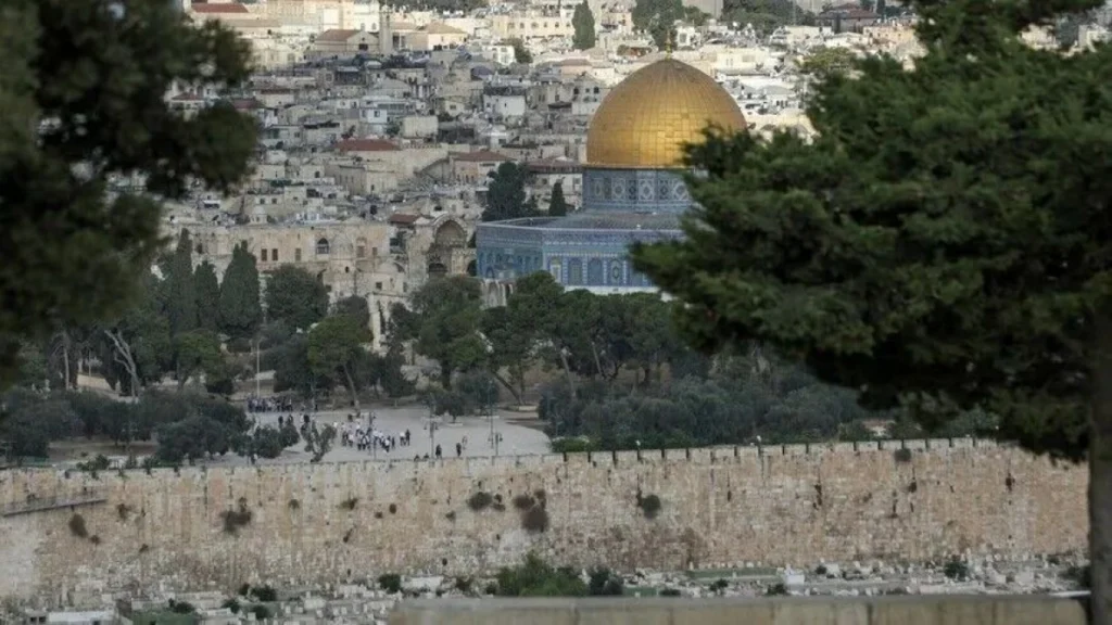 Israeli settlers repeat Al-Aqsa incursions with rituals