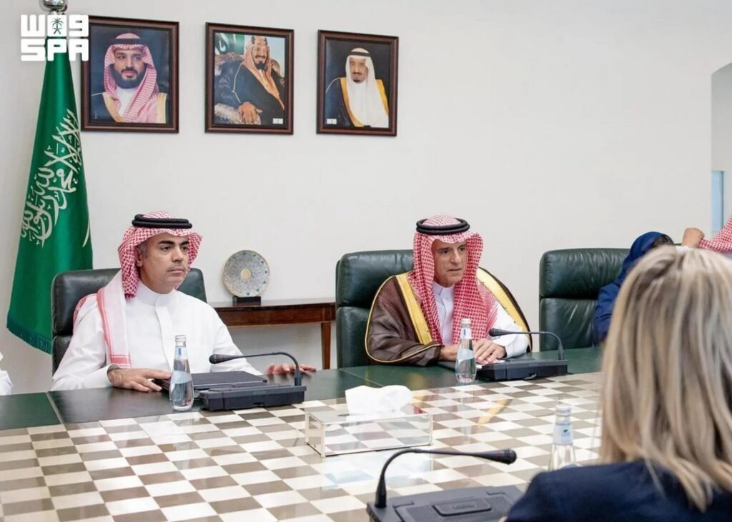 Minister of State for Foreign Affairs Receives British Minister of State for Trade