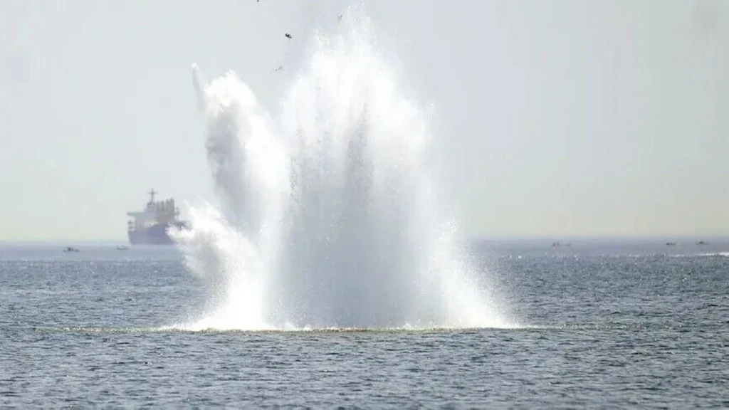 Heavy explosions in Strait of Hormuz as tankers may have hit mines, Iranian media says